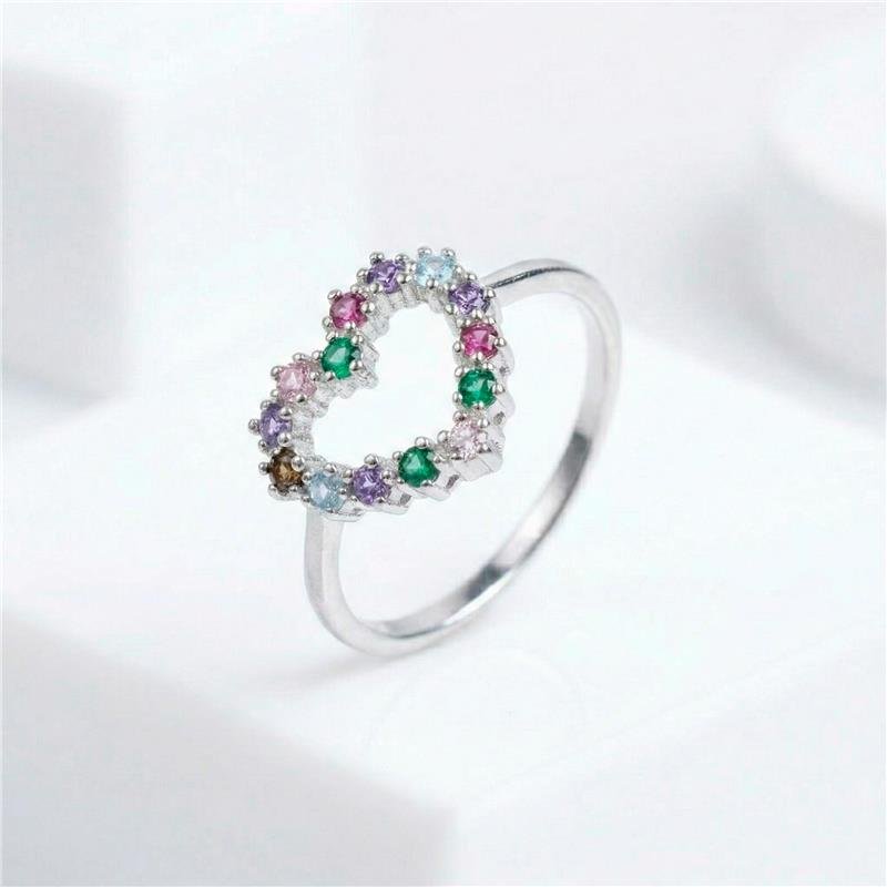 ANEL CORAÇÃO VAZADO CRAVEJADO COLORS