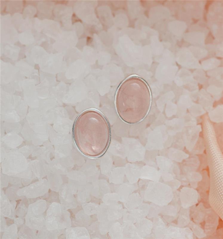 BRINCO OVAL PEDRA NATURAL