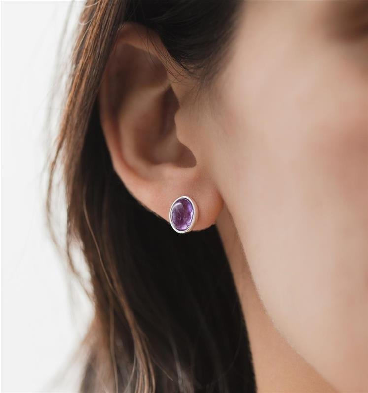 BRINCO OVAL PEDRA NATURAL